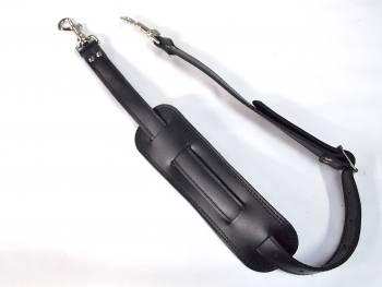 Bandouli�re en cuir pour housse