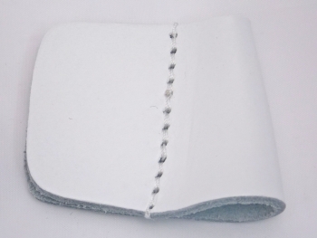 Tirant de tambour � aile en cuir blanc