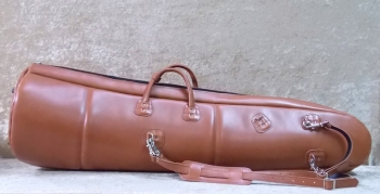 Housse luxe tout cuir pour Ophicl��de